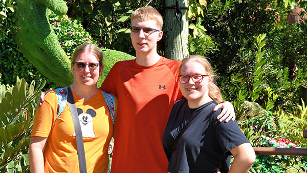 Family photo of Susan, Copper, and Liberty Wallen