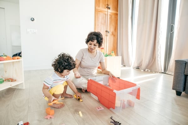 toddler_cleaning